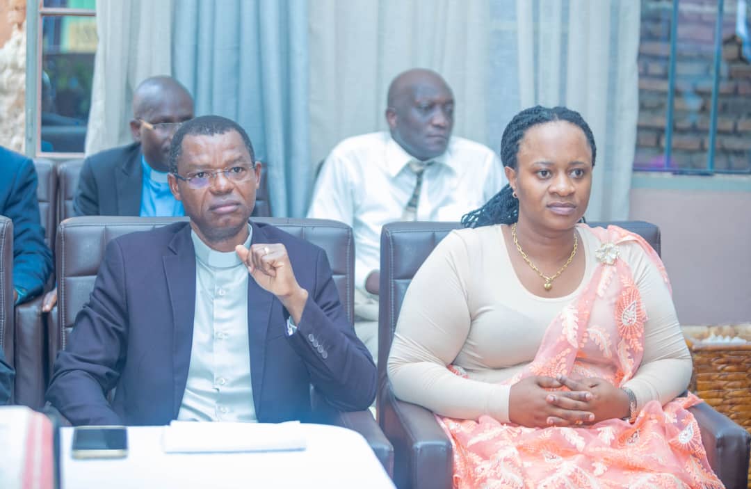 Le Président du Sénat encourage les jeunes de l’EMUBU à aller prêcher la bonne nouvelle