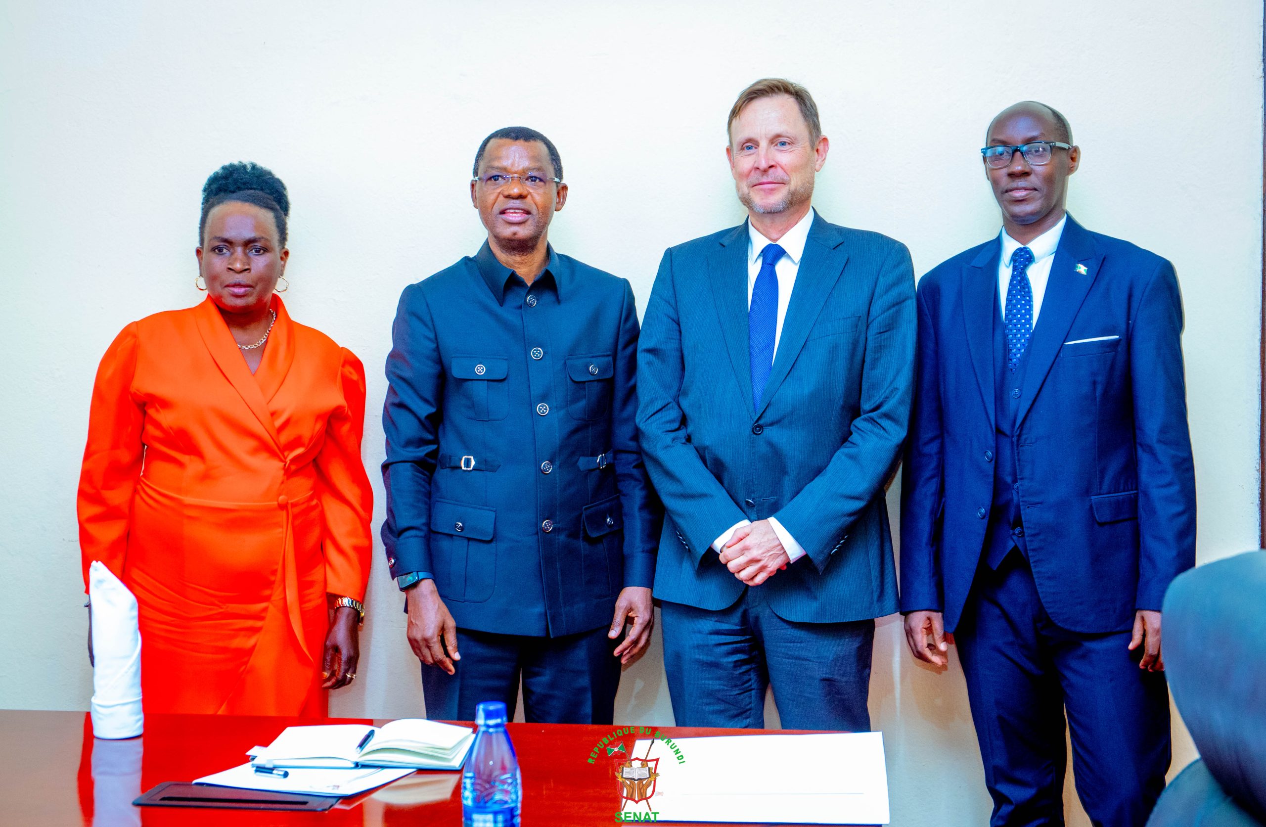 Le Président du Sénat reçoit en audience l’Ambassadeur d’Allemagne au Burundi