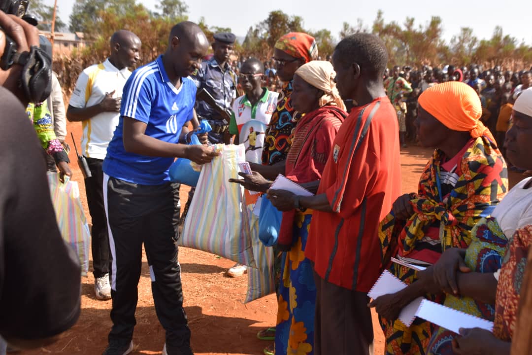 Les représentants de la population de la zone Butare remerciés pour avoir collecté l’aide destinée aux vulnérables