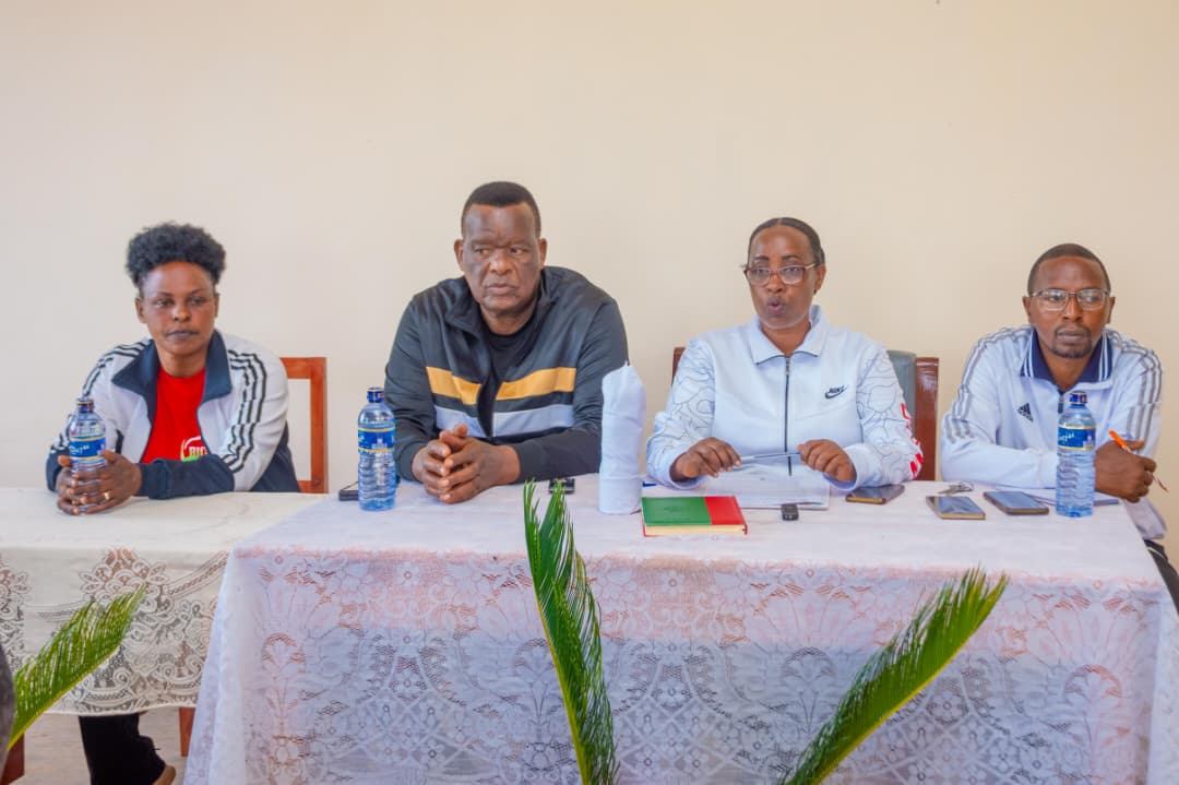 Honorable Clotilde Kampimbare rencontre les responsables des services déconcentrés de la commune Bururi