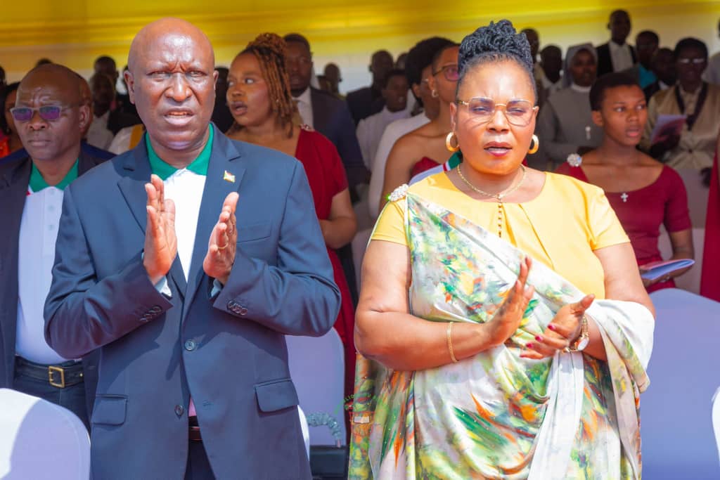 Le Président du Sénat prend part aux cérémonies d&rsquo;ordination sacerdotale à la paroisse Gihango